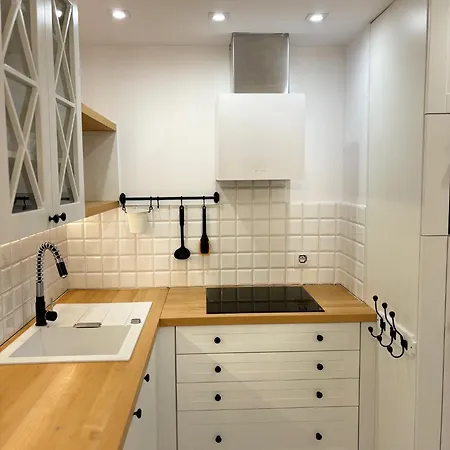 Klimatyczny Z Kominkiem *