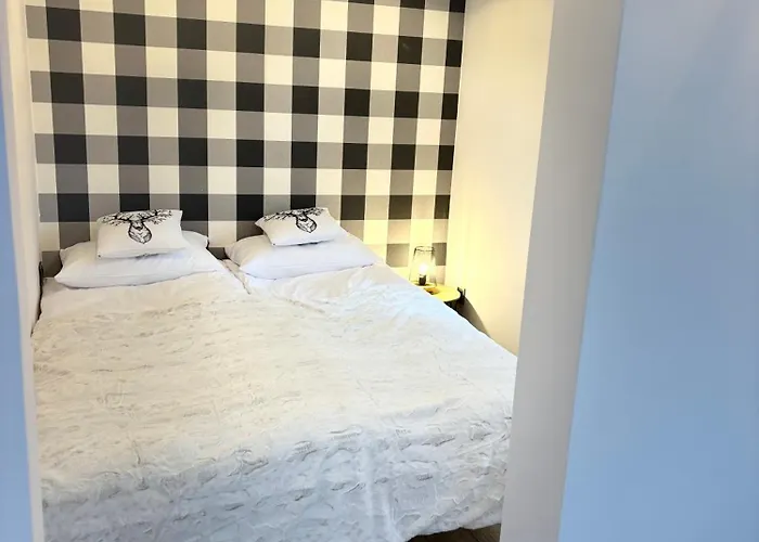 Klimatyczny Z Kominkiem *