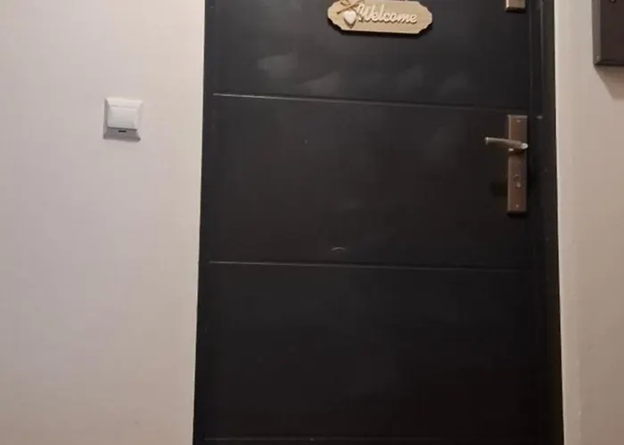 Klimatyczny Z Kominkiem